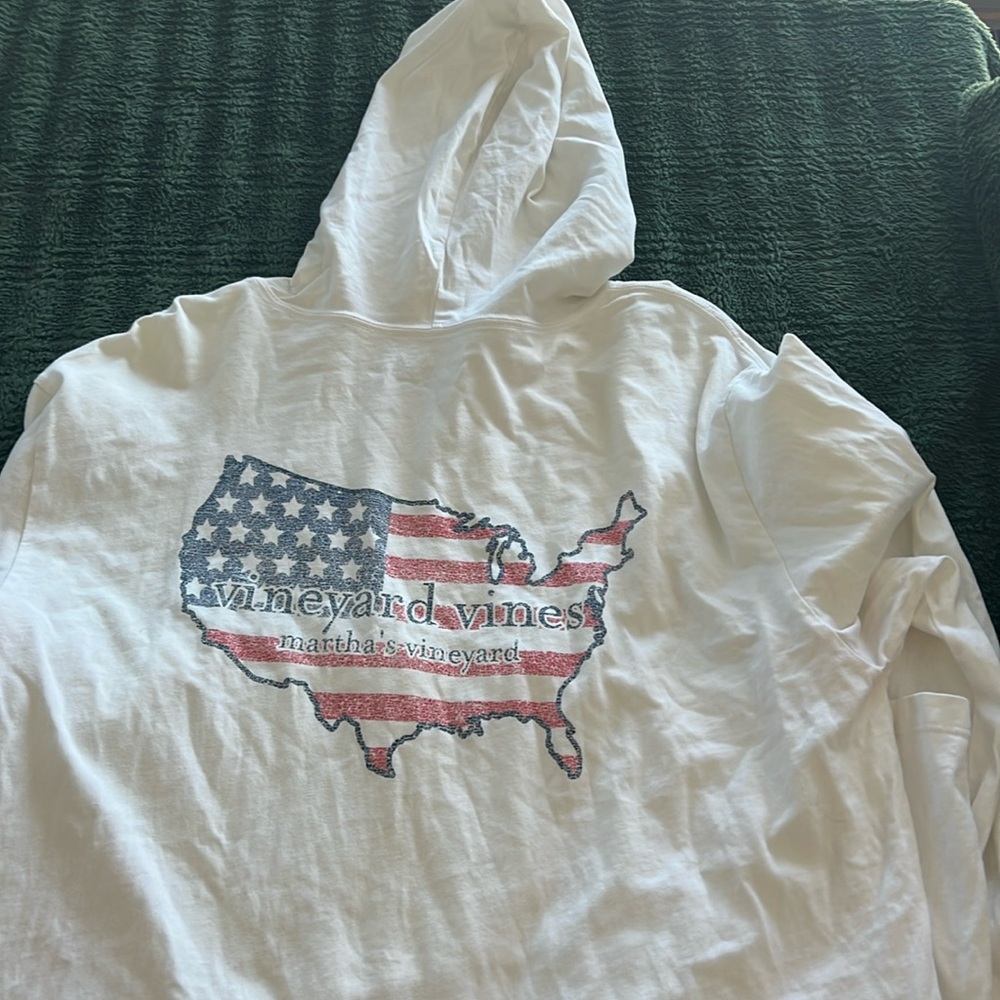 Vineyard Vines hooded long sleeve t shirt size large